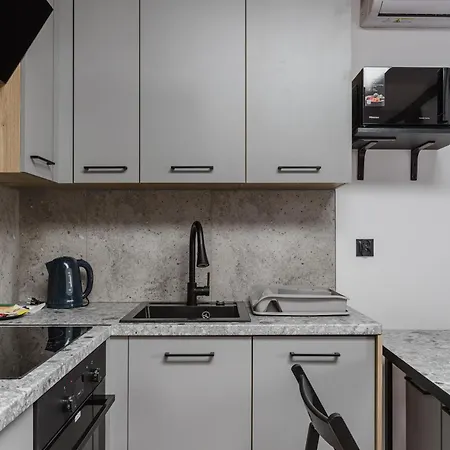 Apartament Rynek Jezycki Roof Loft *