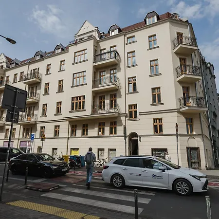 Apartment Rynek Jezycki Roof Loft