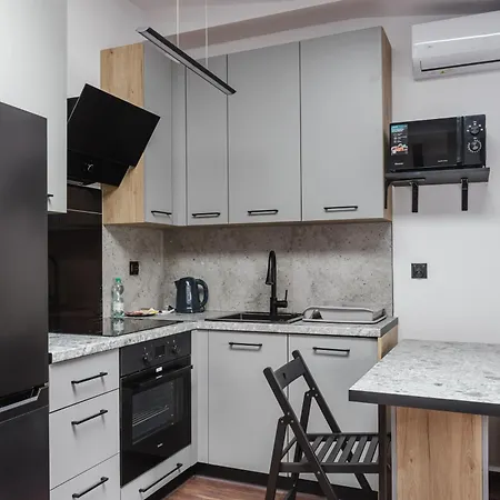 Rynek Jezycki Roof Loft Apartment Poznan